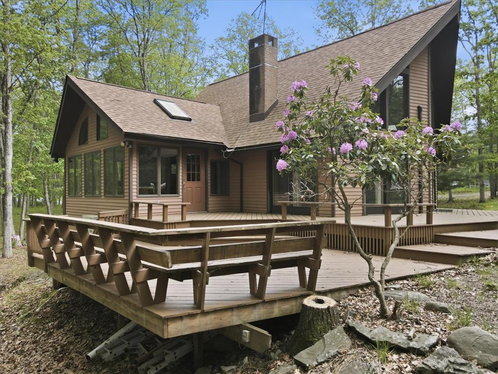 1517 Deer Run Bushkill, PA 18324 - Photo 29 of 35