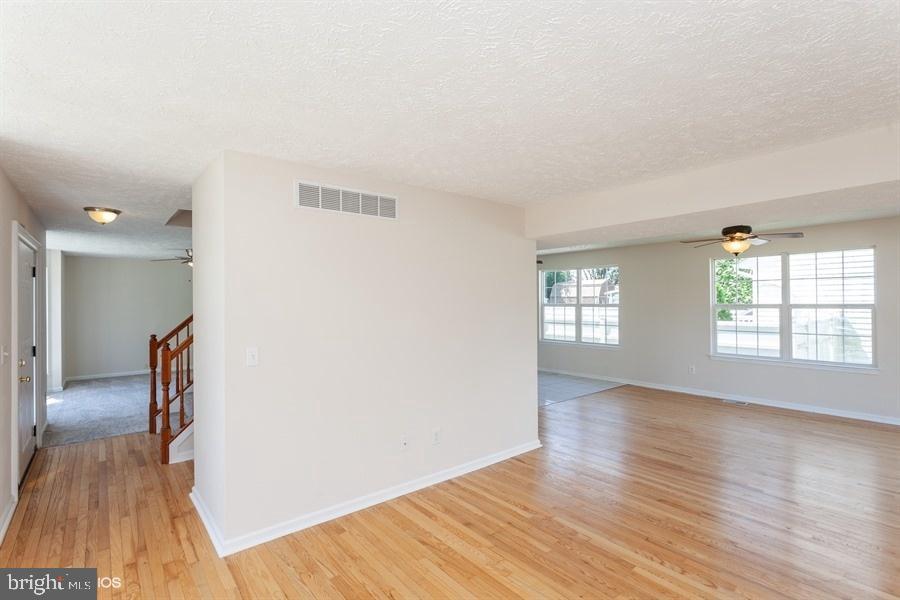273 Harlem Road Pasadena, MD 21122 - Photo 8 of 54 Gallery Image 8