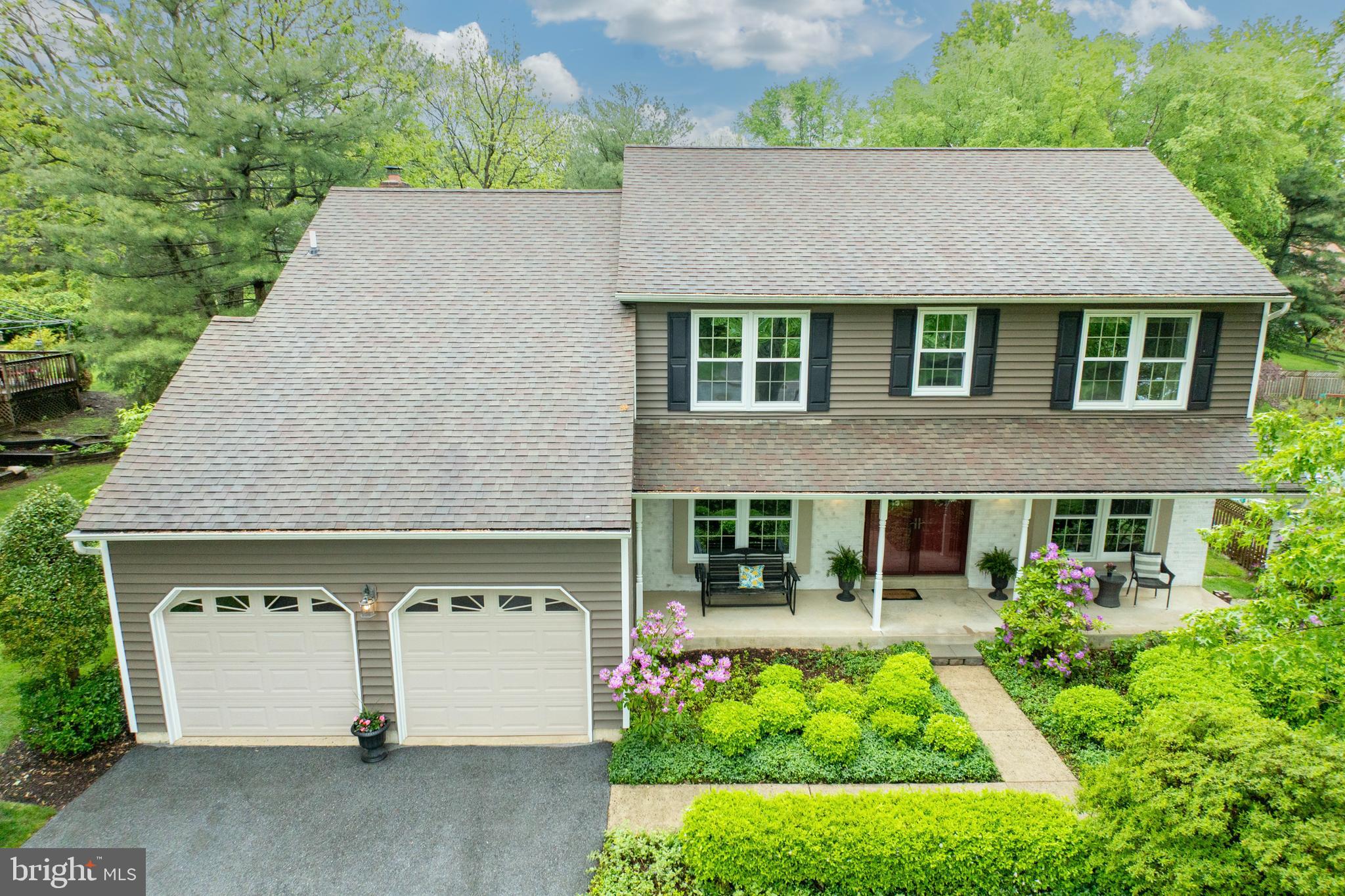 211 Ravenwood Road Exton, PA 19341 - Photo 42 of 44 Attractive Colonial with newer Garage doors