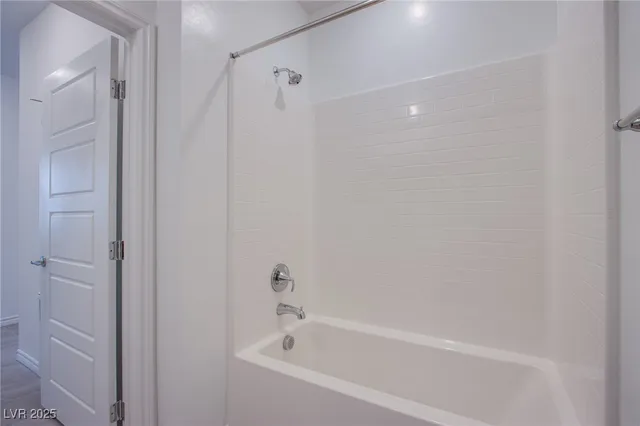 $2,200 | 2555 Hampton Road, Unit 11201, Henderson, NV 89052