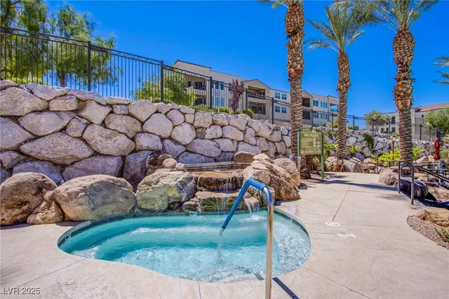 $2,200 | 2555 Hampton Road, Unit 11201, Henderson, NV 89052