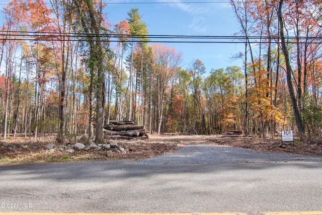 $699,977 | 101 Sand Hill Road, Greenfield, NY 12833