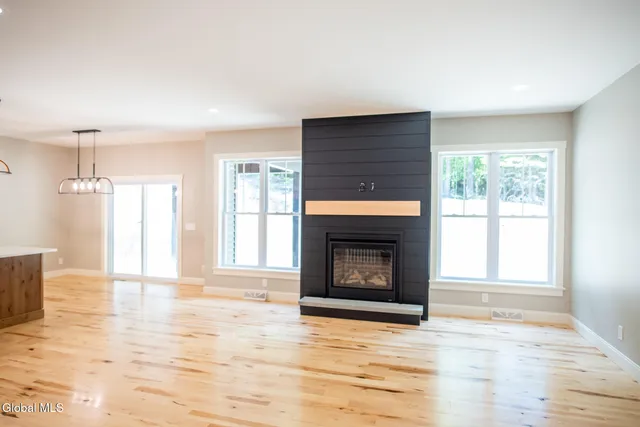 $699,977 | 101 Sand Hill Road, Greenfield, NY 12833