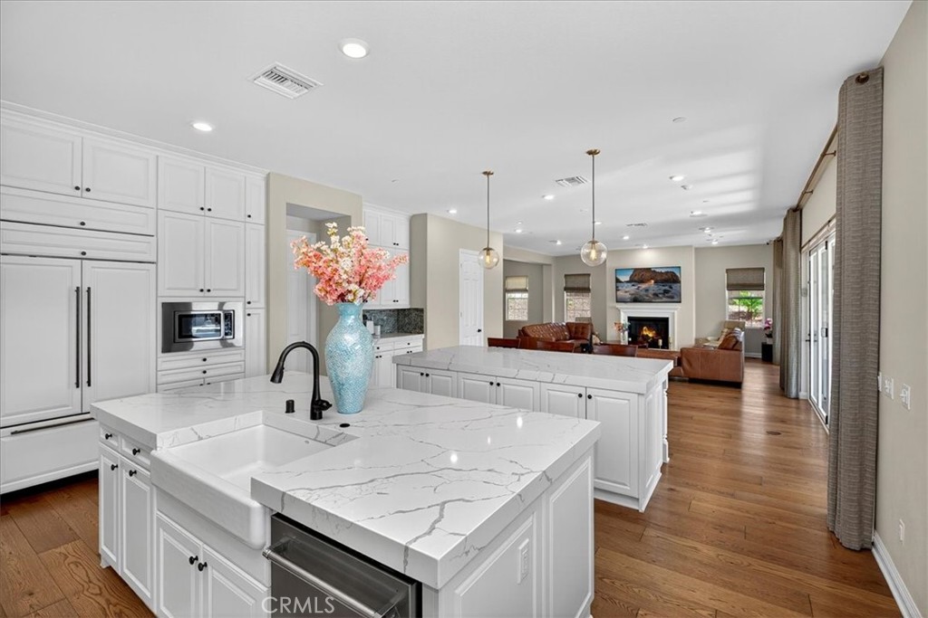 16069 Ranchview Court Riverside, CA 92504 - Photo 19 of 74 2 Islands