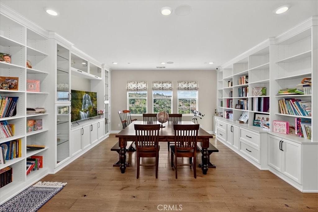 16069 Ranchview Court Riverside, CA 92504 - Photo 30 of 74 Library