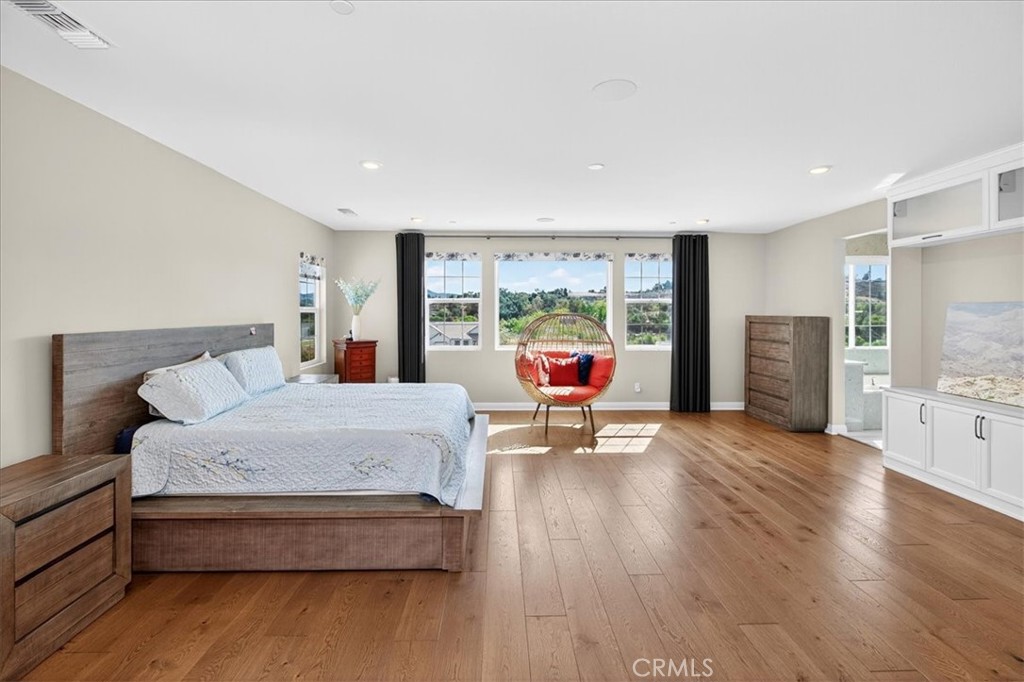 16069 Ranchview Court Riverside, CA 92504 - Photo 33 of 74 Primary Suite