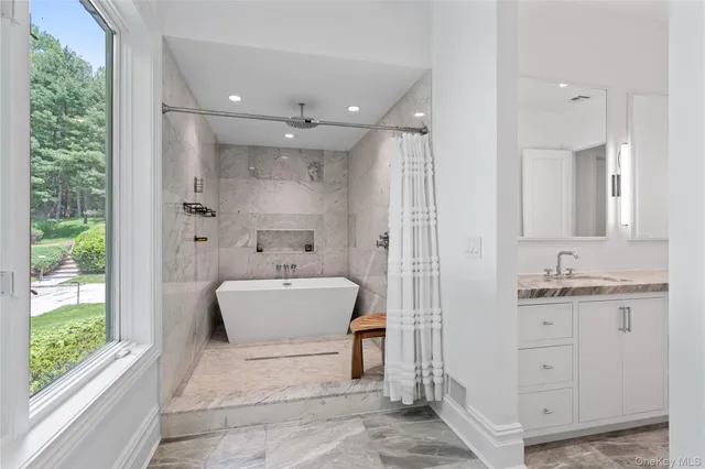 $3,999,998 | 204 Centre Island Road, Oyster Bay, NY 11771