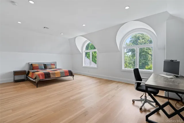 $3,999,998 | 204 Centre Island Road, Oyster Bay, NY 11771