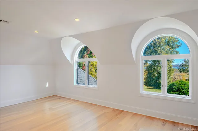 $3,999,998 | 204 Centre Island Road, Oyster Bay, NY 11771