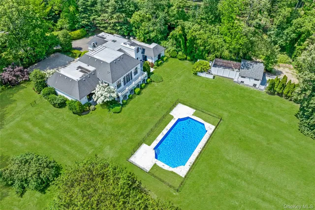 $3,999,998 | 204 Centre Island Road, Oyster Bay, NY 11771