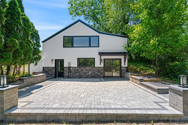 $3,999,998 | 204 Centre Island Road, Oyster Bay, NY 11771