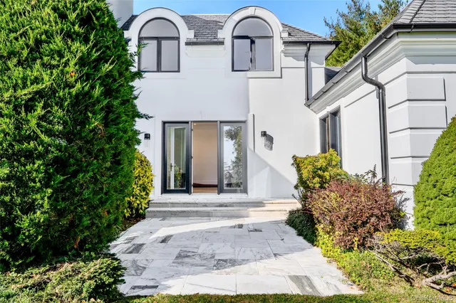 $3,999,998 | 204 Centre Island Road, Oyster Bay, NY 11771