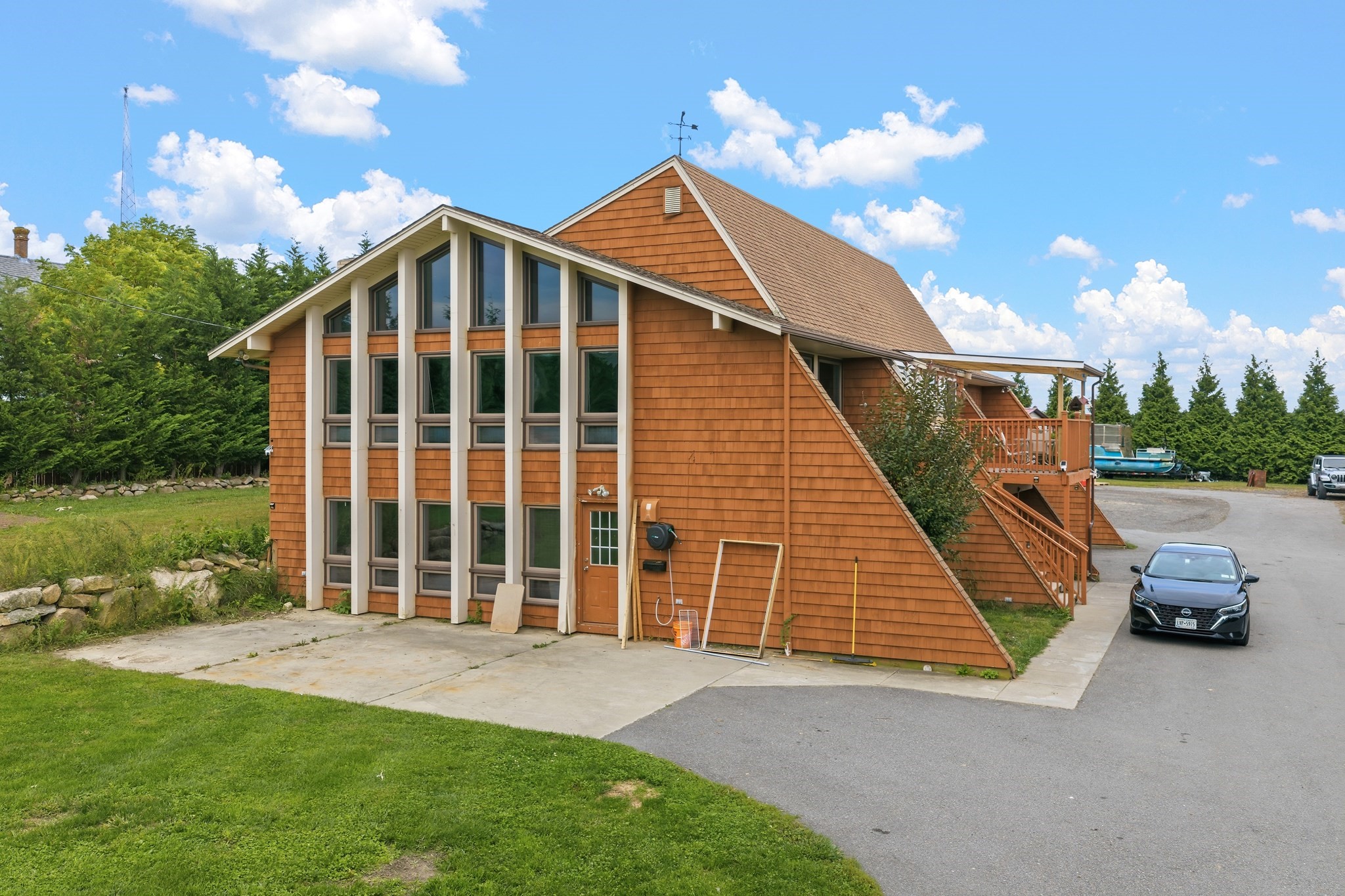 612 Drift Road Westport, MA 02790 - Photo 2 of 28 Gallery Image 2