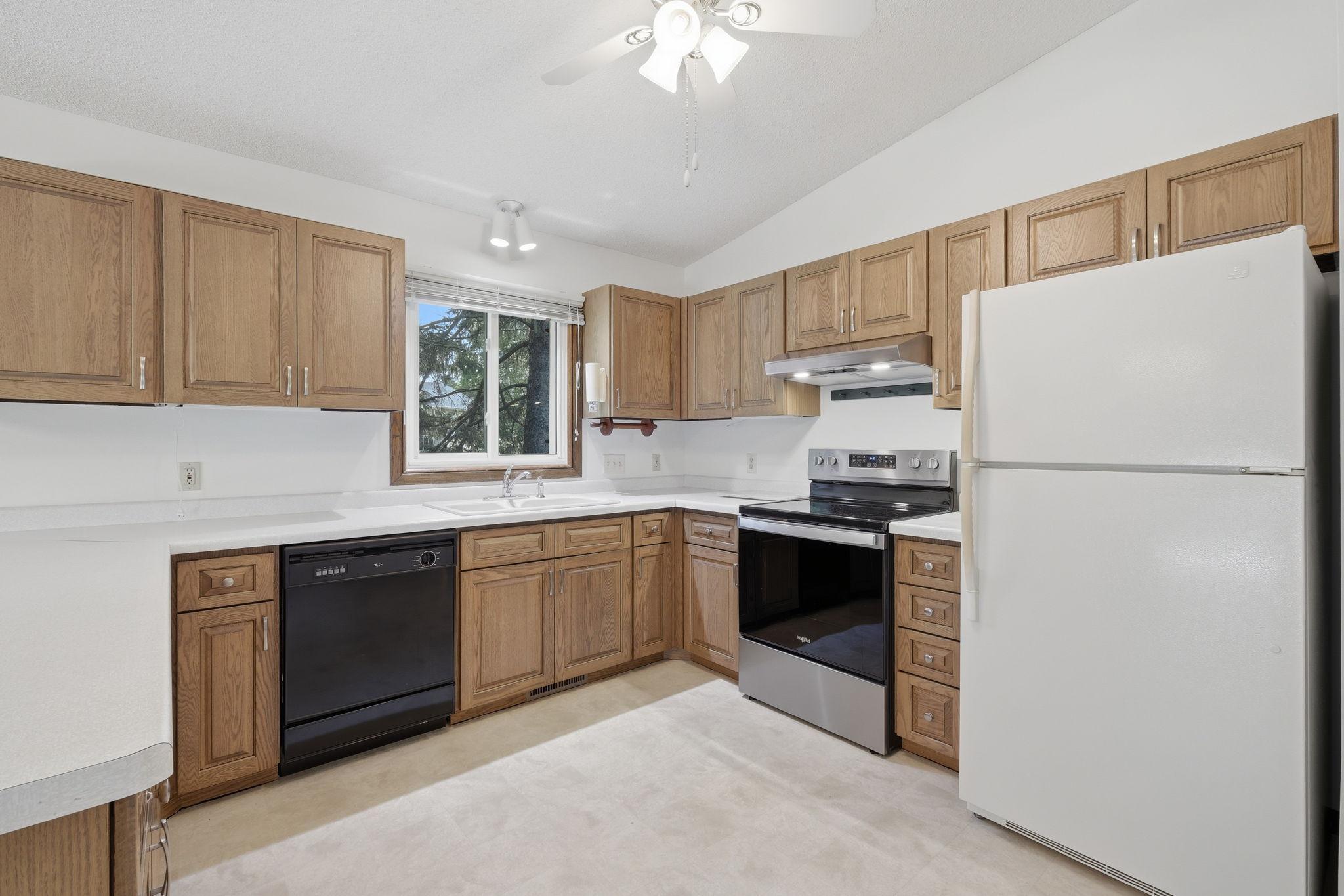 16500 Lake Ridge Drive Maple Grove, MN 55311 - Photo 13 of 39