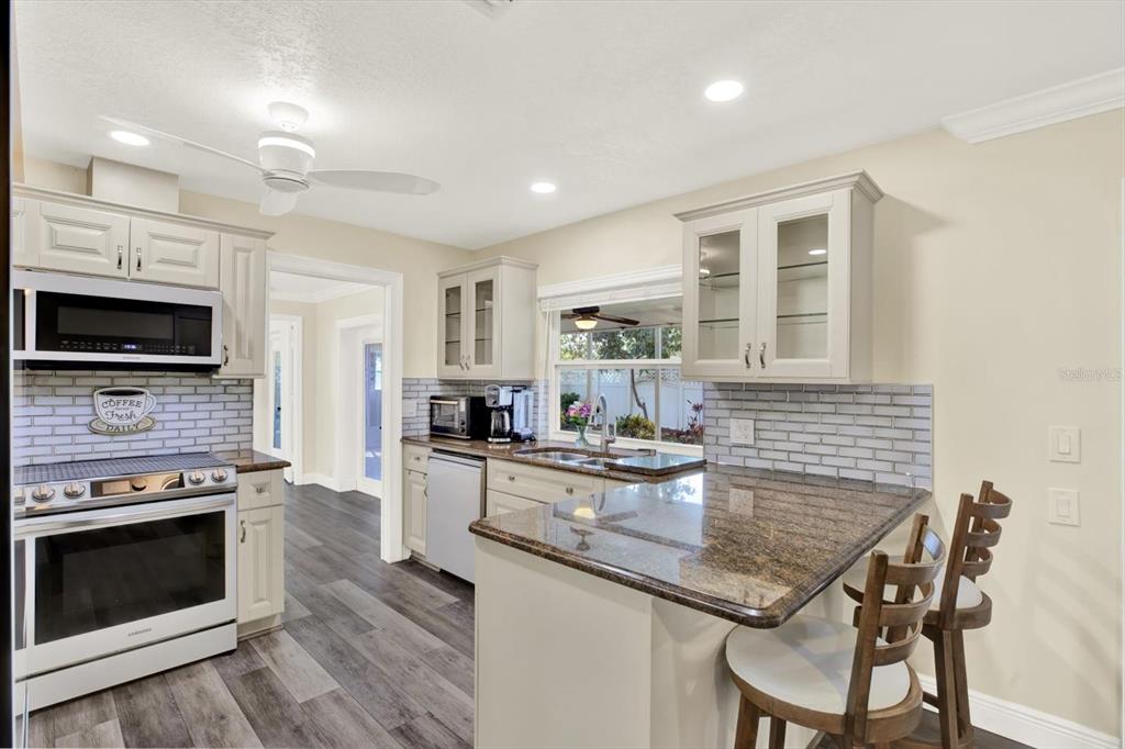 9806 Didrikson Drive New Port Richey, FL 34655 - Photo 10 of 36