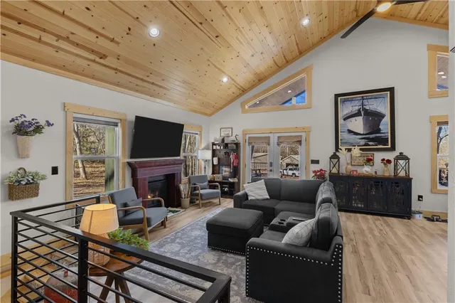 $399,000 | 130 Fascination Lane, Linn Valley, KS 66040