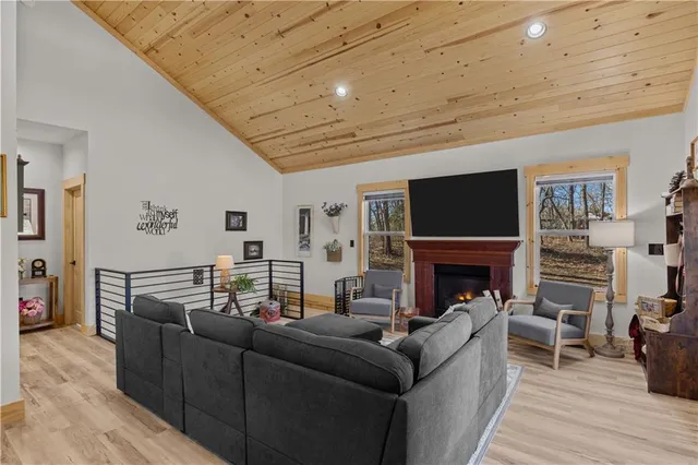 $399,000 | 130 Fascination Lane, Linn Valley, KS 66040