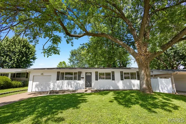 $259,999 | 2430 West Adams Street, St. Charles, MO 63301
