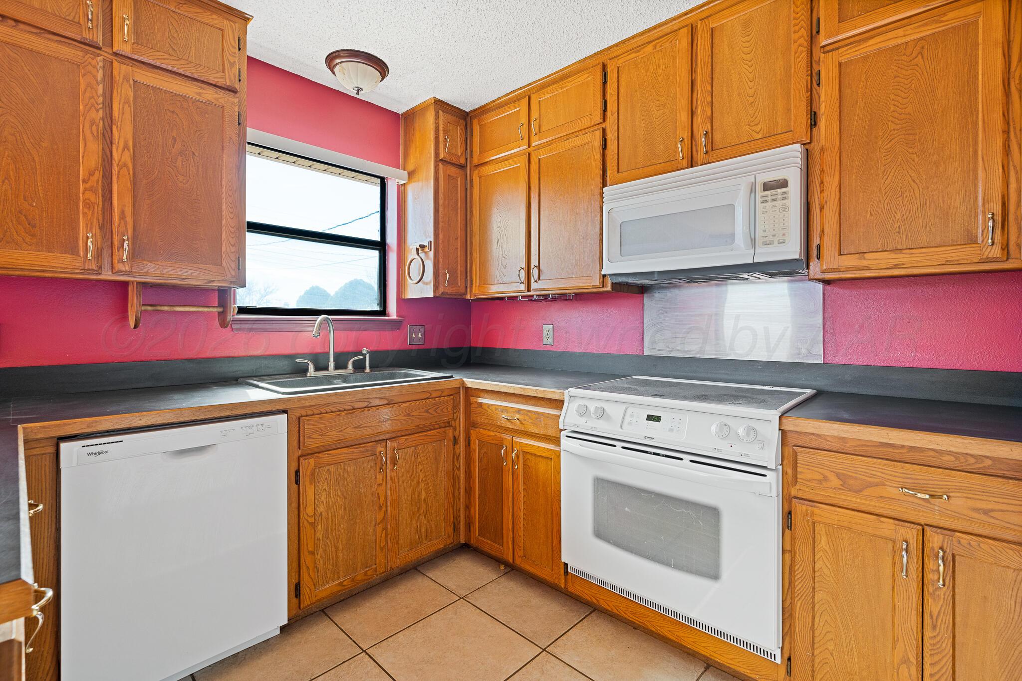 4211 Jamie Trail Amarillo, TX 79110 - Photo 9 of 17 Kitchen view 2