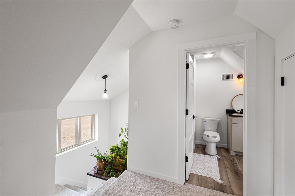 476 Silverleaf Drive Sunset, TX 76270 - Photo 20 of 40 a bathroom with a shower and a toilet