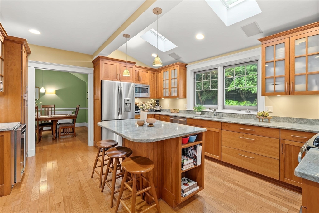 9 Bonad Road Arlington, MA 02476 - Photo 7 of 38