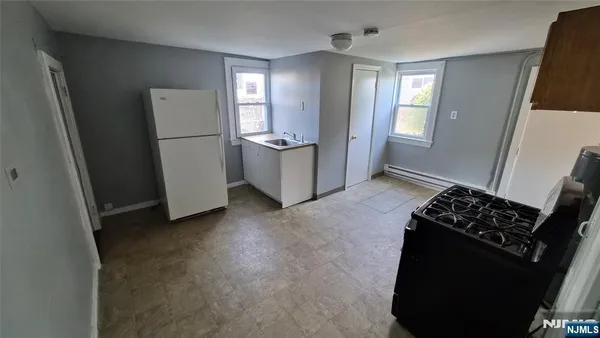 $1,575 | 309 Hudson Street, Hackensack, NJ 07601