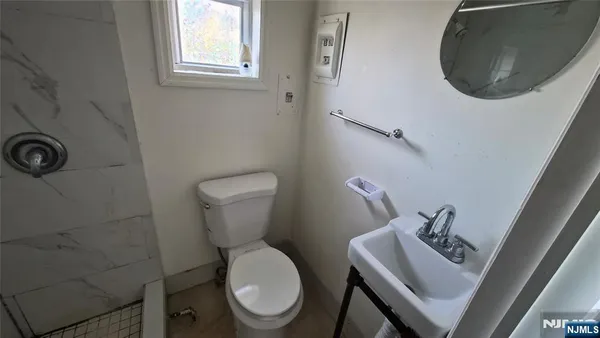 $1,575 | 309 Hudson Street, Hackensack, NJ 07601