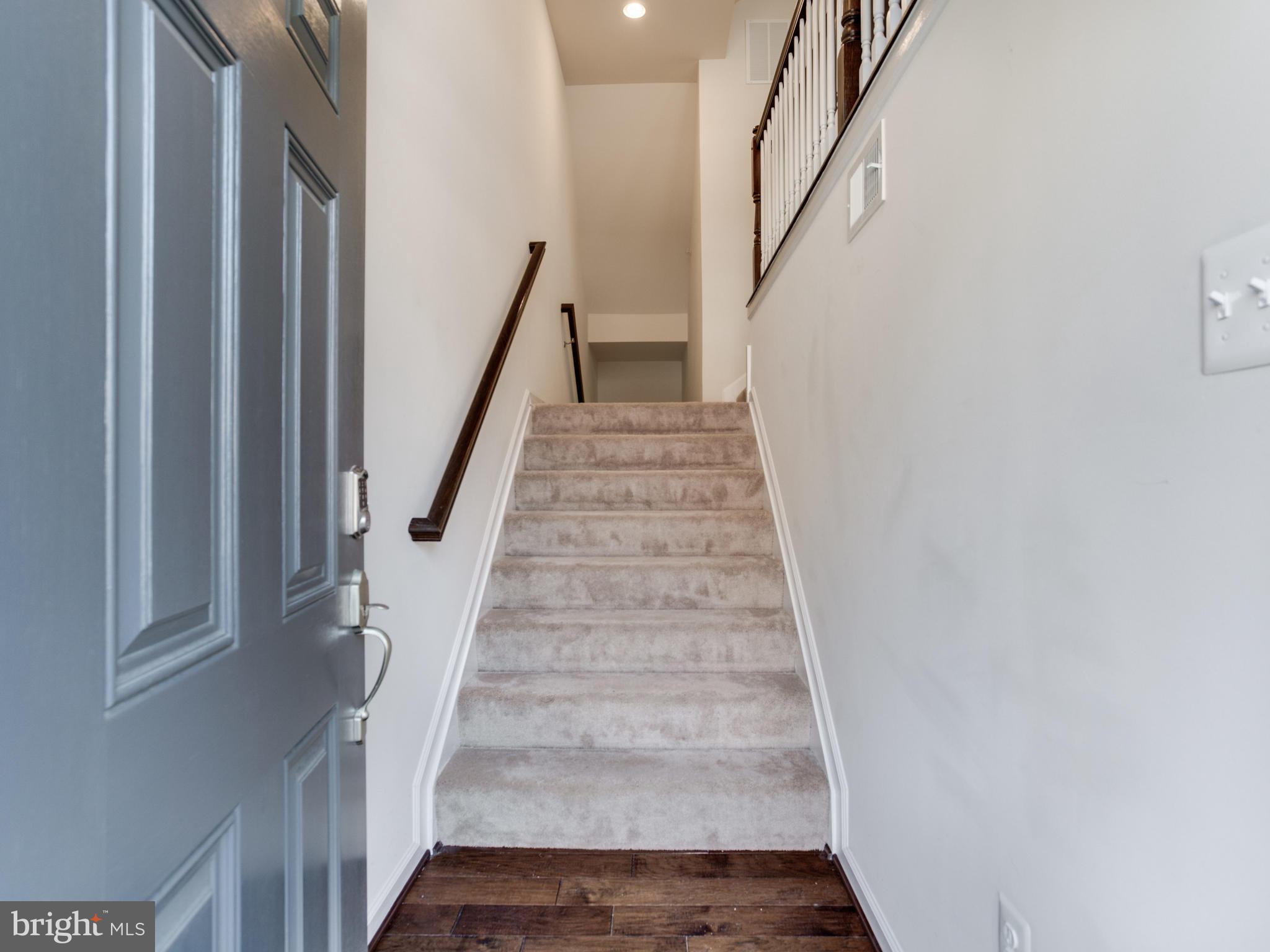 1051 Red Clover Road Gambrills, MD 21054 - Photo 3 of 30 Foyer