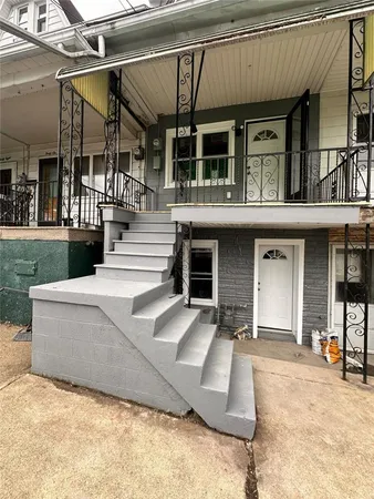 $1,200 | 44 South Locust Street, Mount Carmel, PA 17851