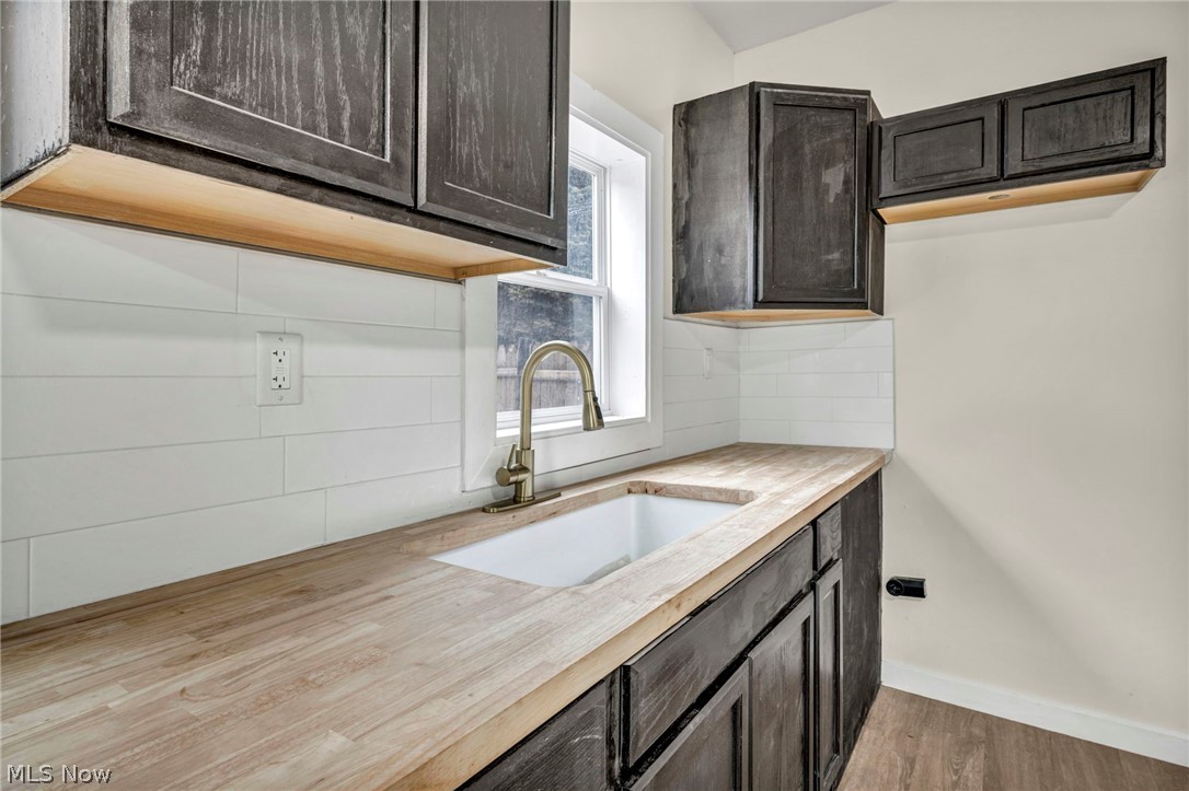 2160 Fulton Road Cleveland, OH 44113 - Photo 19 of 39
