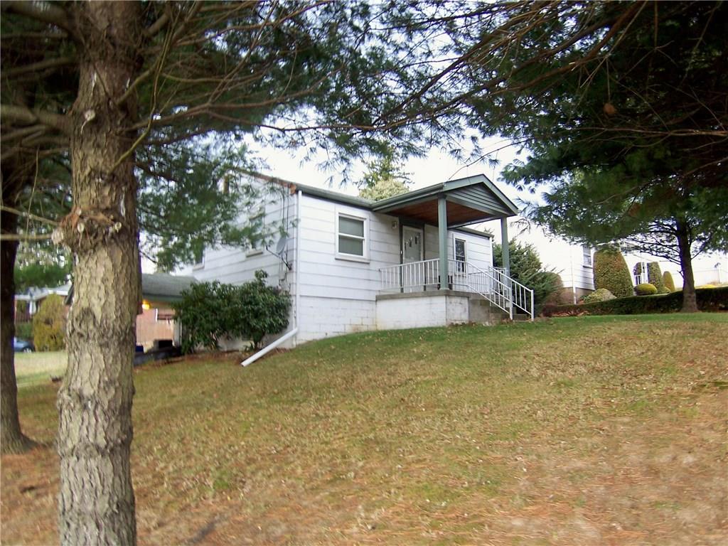 2090 Guffey Road North Huntingdon, PA 15642 - Photo 3 of 11 COZY RANCH ON A LARGE CORNER LOT
