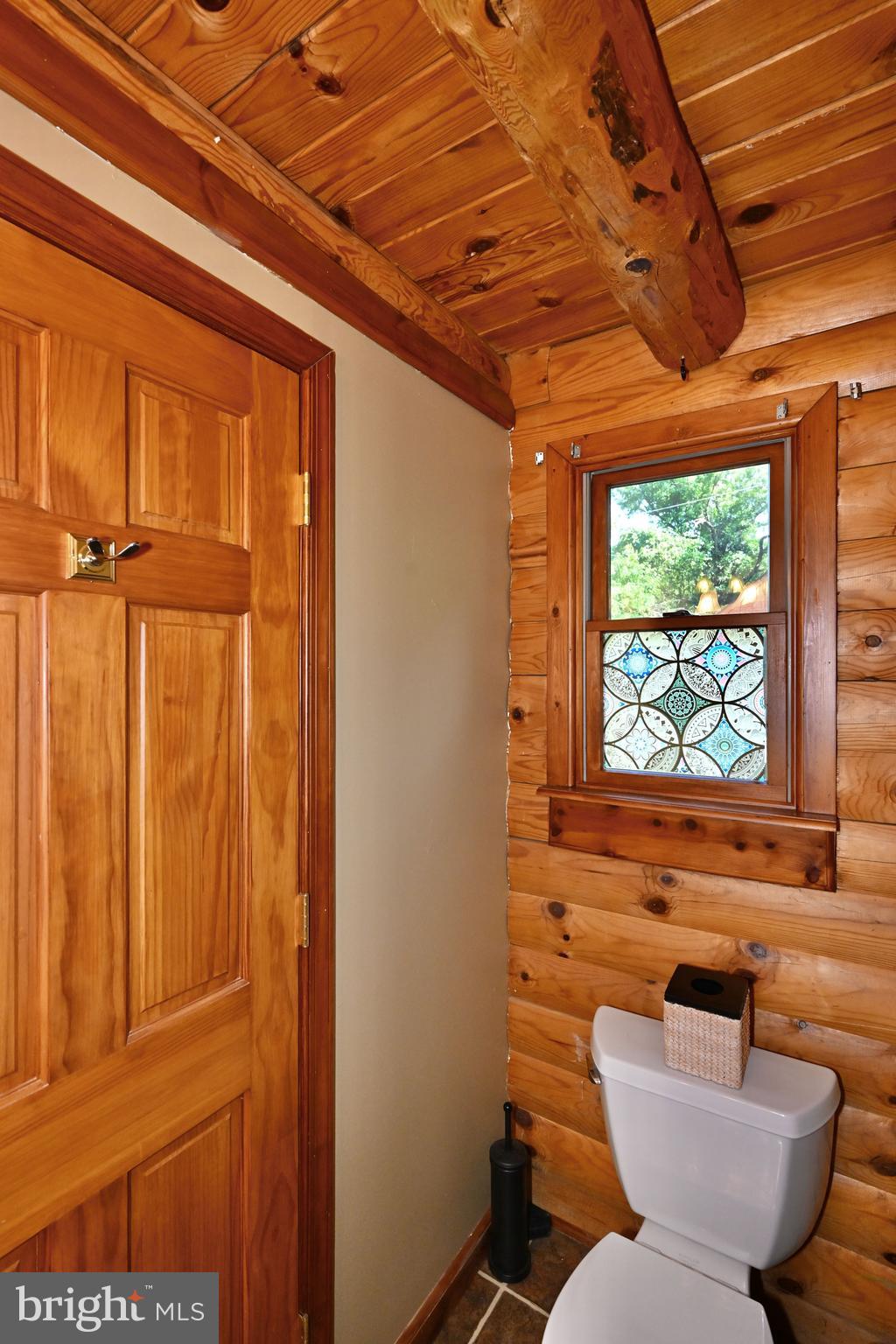 8051 Old Receiver Road Frederick, MD 21702 - Photo 24 of 54 Powder room on main lelel