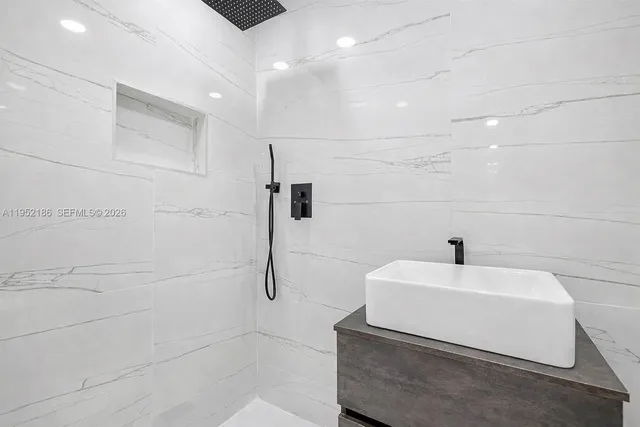 $3,900 | 8281 Northeast 2nd Court, Miami, FL 33138