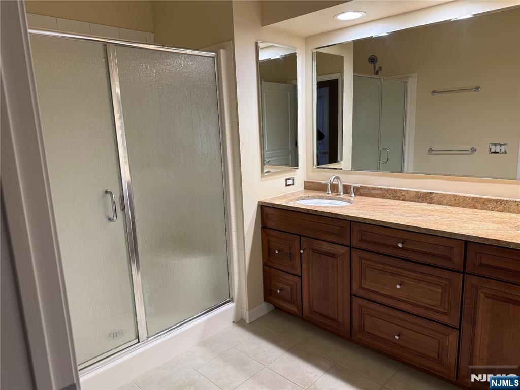 5408 Warrens Way Wanaque, NJ 07465 - Photo 19 of 36