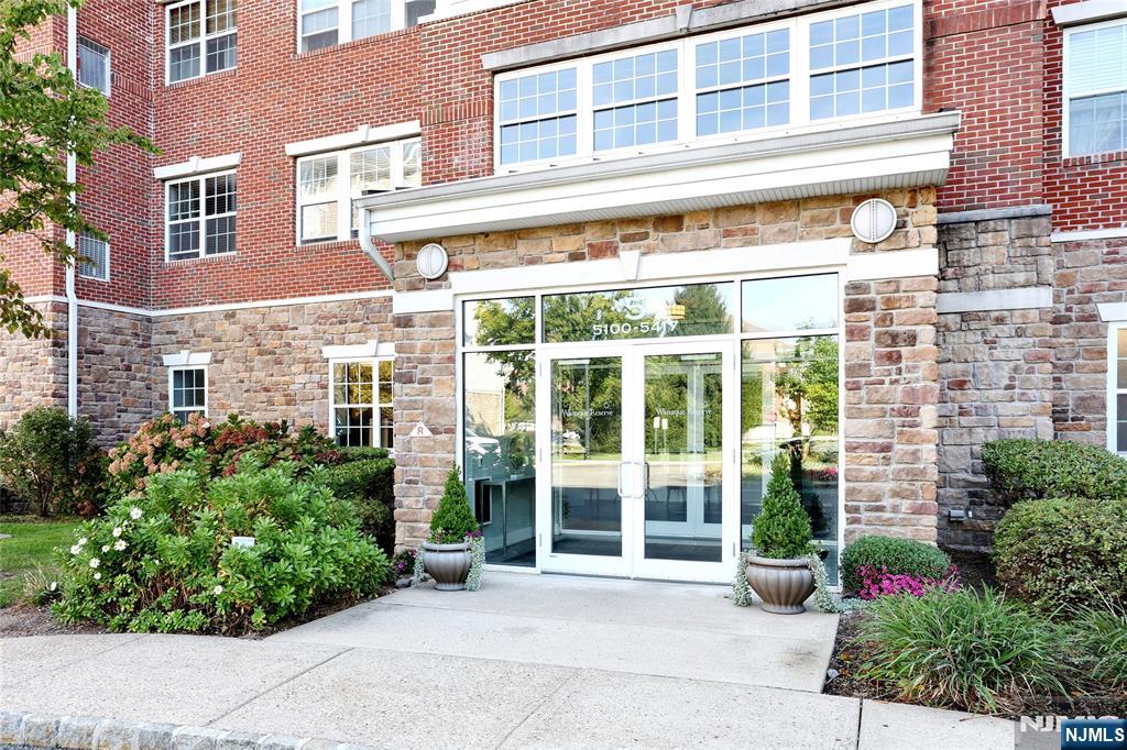 5408 Warrens Way Wanaque, NJ 07465 - Photo 2 of 36