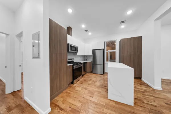 $4,250 | 1111 53rd Street, Unit 3, North Bergen, NJ 07047