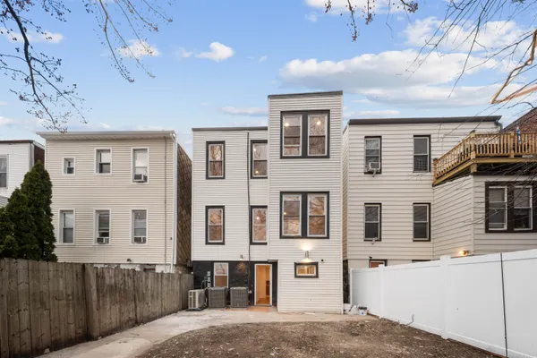 $4,250 | 1111 53rd Street, Unit 3, North Bergen, NJ 07047