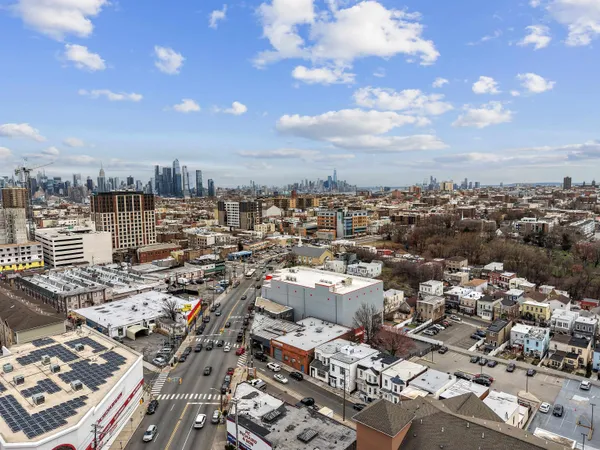 $4,250 | 1111 53rd Street, Unit 3, North Bergen, NJ 07047