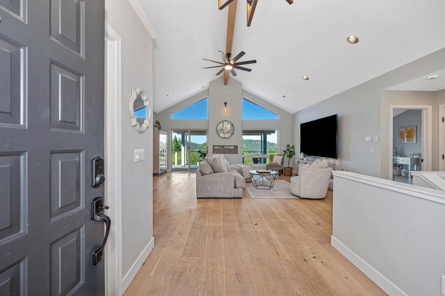 12253 Wanderer Road Auburn, CA 95602 - Photo 6 of 80