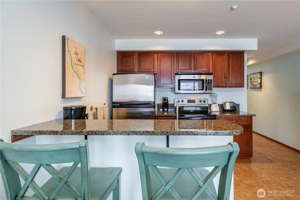 $359,000 | 322 West Woodin Avenue, Unit 512, Chelan, WA 98816