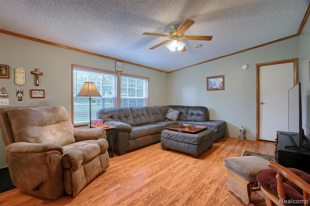 1210 Clark Road Lapeer, MI 48446 - Photo 6 of 32