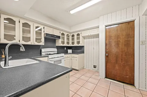 $775,000 | 8504 Tallwood Drive, Austin, TX 78759