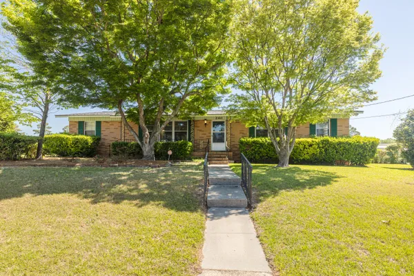 $1,400 | 240 Maywood Drive, Augusta, GA 30907