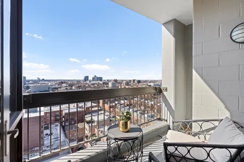 $499,900 | 1212 North Wells Street, Unit 1505, Chicago, IL 60610