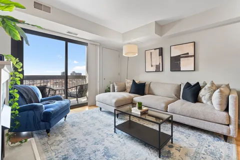 $499,900 | 1212 North Wells Street, Unit 1505, Chicago, IL 60610