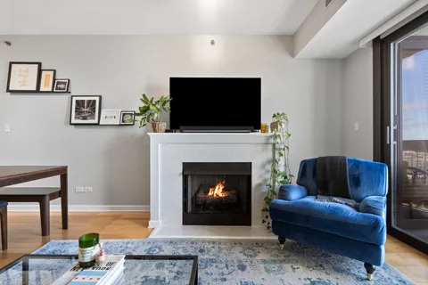 $499,900 | 1212 North Wells Street, Unit 1505, Chicago, IL 60610