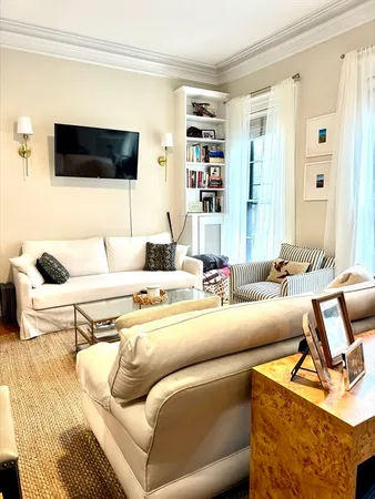 $3,550 | 73 Charles Street, Unit 2F, Boston, MA 02108