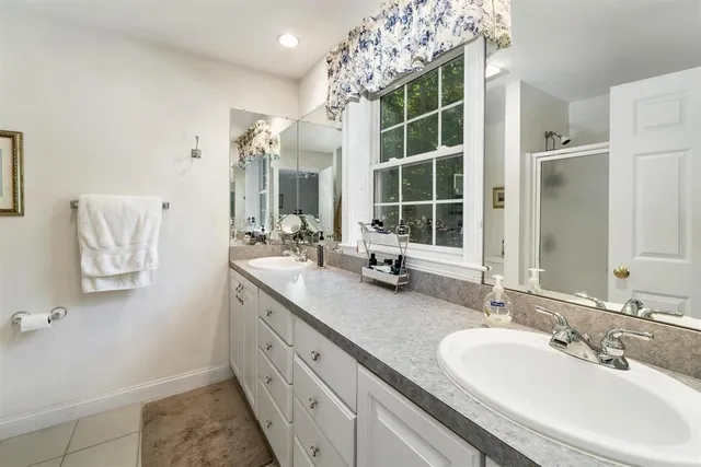 $2,200 | 47 Winterhaven Road, Wolfeboro, NH 03894