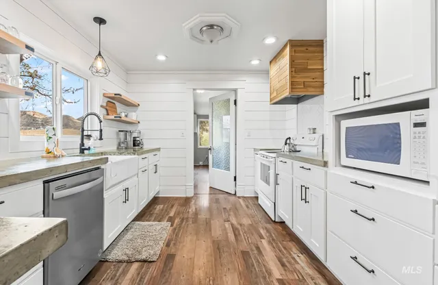 $595,000 | 3684 West South Slope Road, Emmett, ID 83617