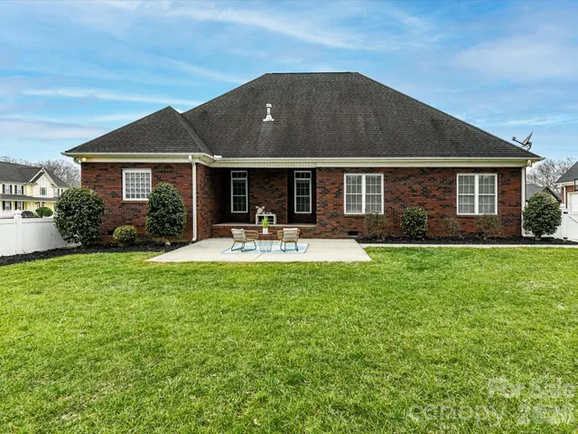 $560,000 | 702 King Fredrick Lane Southwest, Concord, NC 28027